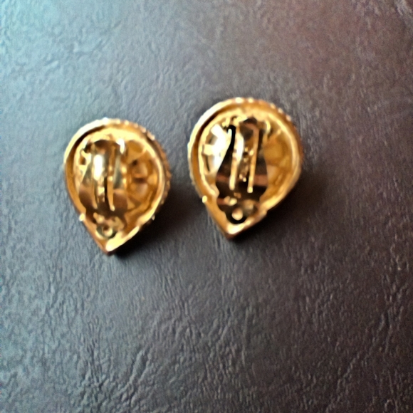 Vintage Ciner Earrings Gold Pearl Tear Drop Clip On Rhinestones Large - Picture 6 of 9